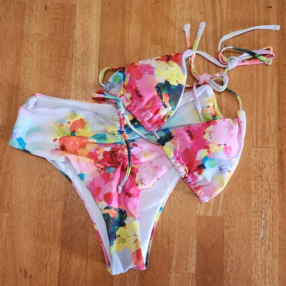 Triangle bikini swimsuit.  with front lace. Size S. - Picture 12 of 16